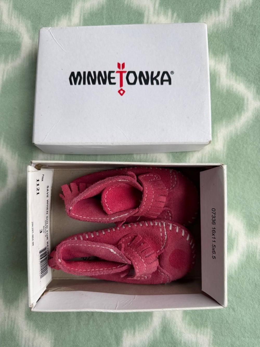 NEW Minnetonka Rose Pink Suede Baby Moccasins with Fringe sz 3